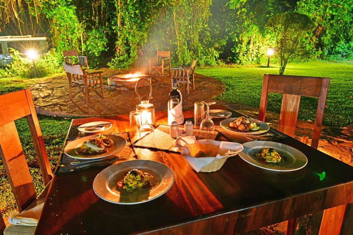 Primate Lodge Kibale Кампала Екстериор снимка